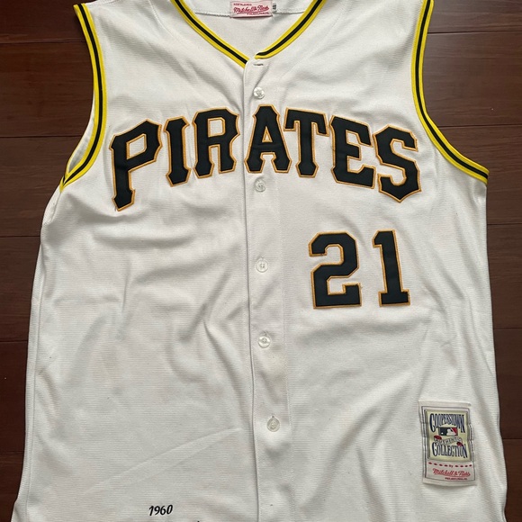 Reberto Clemente Mitchell & Ness Pittsburgh Pirates 1960 Jersey Cut Off - Picture 1 of 4